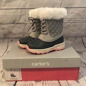 BNWT Snow Shoes Carter’s 7